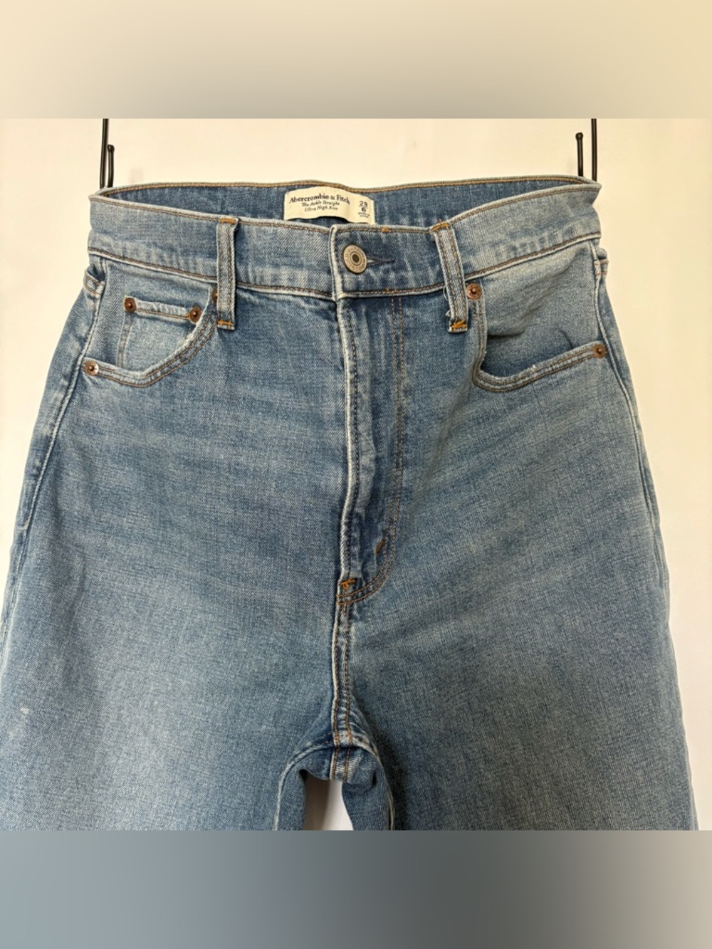 Abercrombie & Fitch The Ankle Straight Ultra High Rise Jean